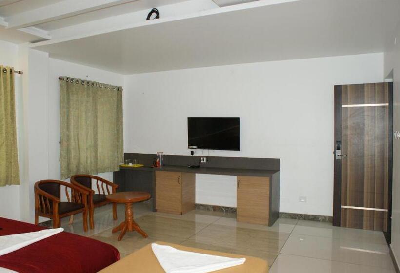 Family Suite, Sriranganivas