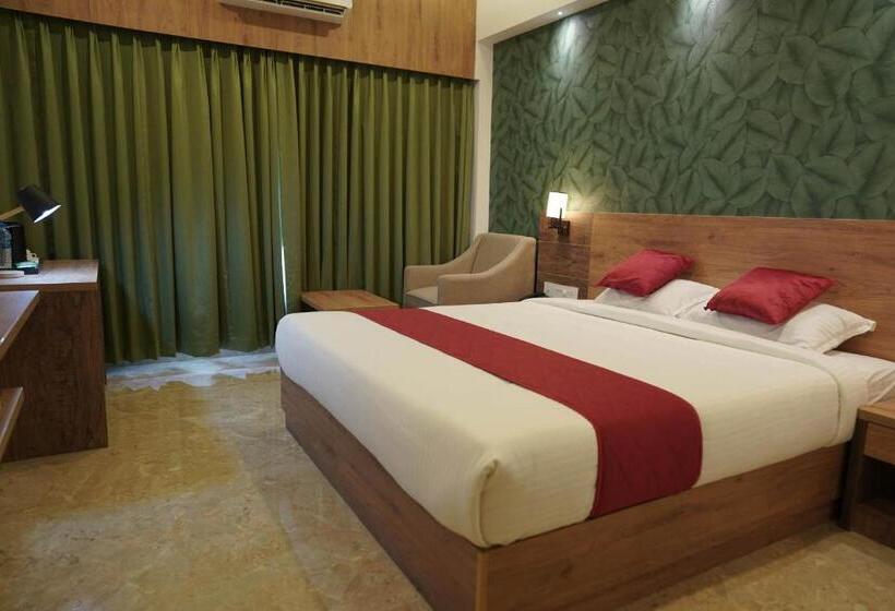 Люкс, Vkj Inn Aluva