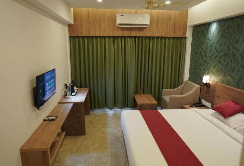 Люкс, Vkj Inn Aluva