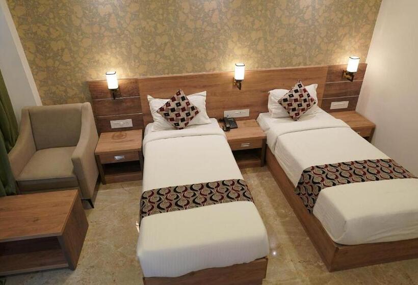 디럭스 룸, Vkj Inn Aluva