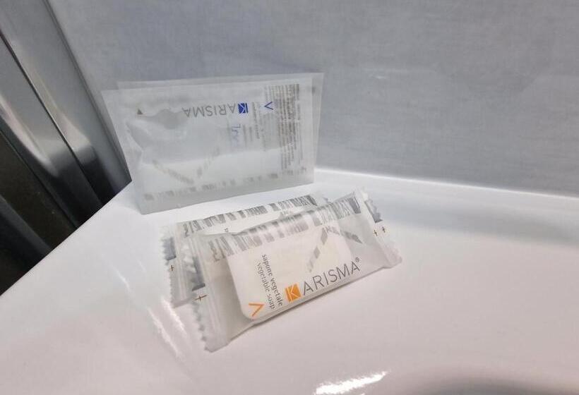 اتاق استاندارد یک نفره, La Corte Del Maggiore