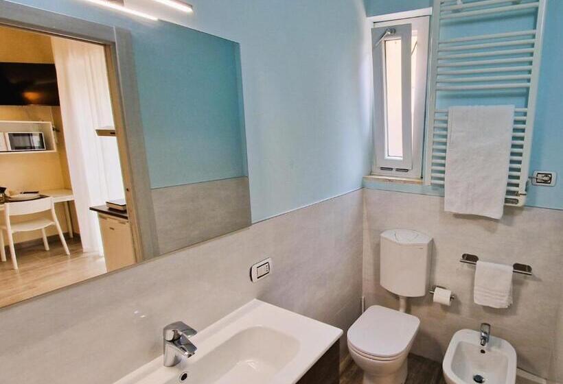 Superior Room with Terrace, La Corte Del Maggiore