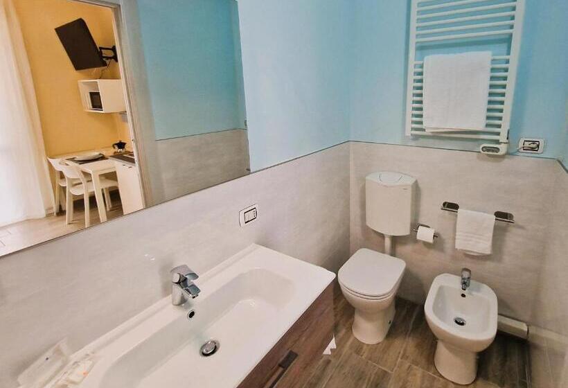 Superior Room with Terrace, La Corte Del Maggiore