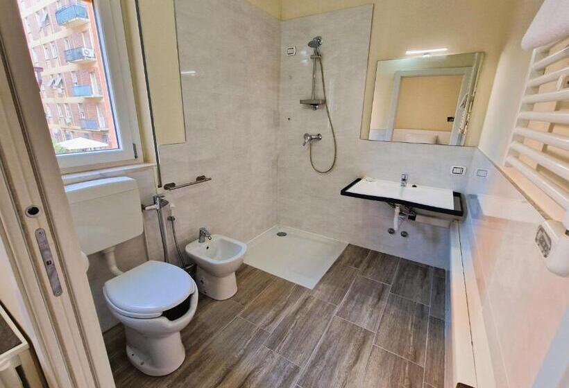 اتاق استاندارد برای معلولان, La Corte Del Maggiore