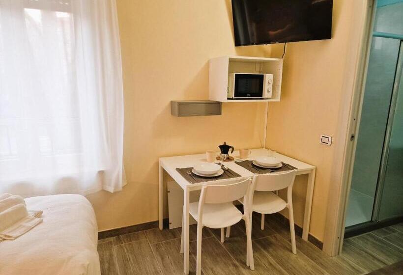 اتاق استاندارد, La Corte Del Maggiore