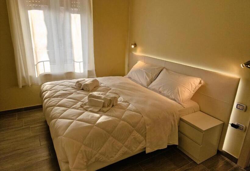 اتاق استاندارد, La Corte Del Maggiore