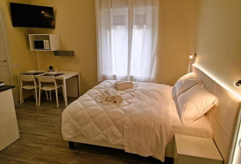 اتاق استاندارد, La Corte Del Maggiore