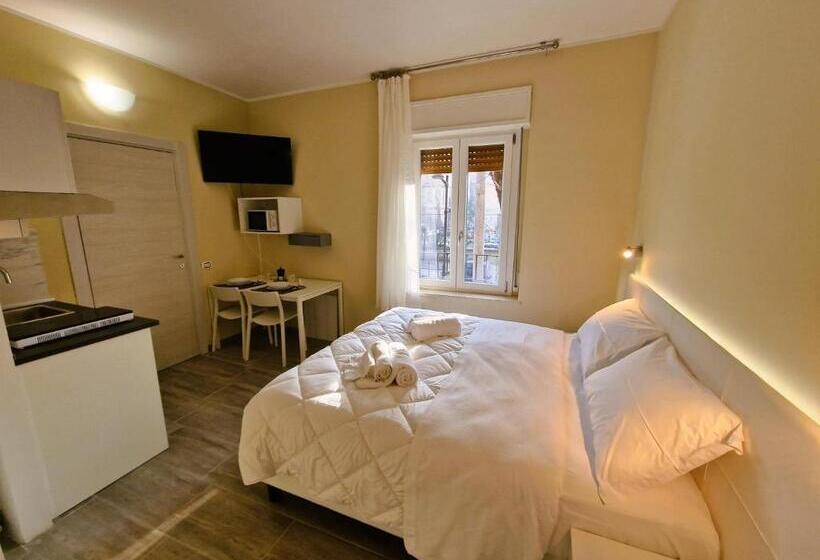 اتاق استاندارد, La Corte Del Maggiore