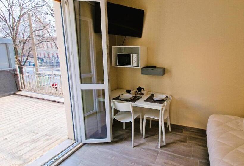 Superior Room with Terrace, La Corte Del Maggiore