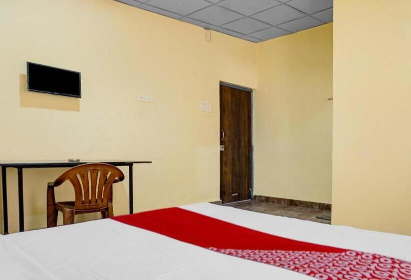 三人经典房间, Oyo 82081 Hotel Sunrise