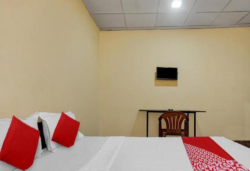 三人经典房间, Oyo 82081 Hotel Sunrise