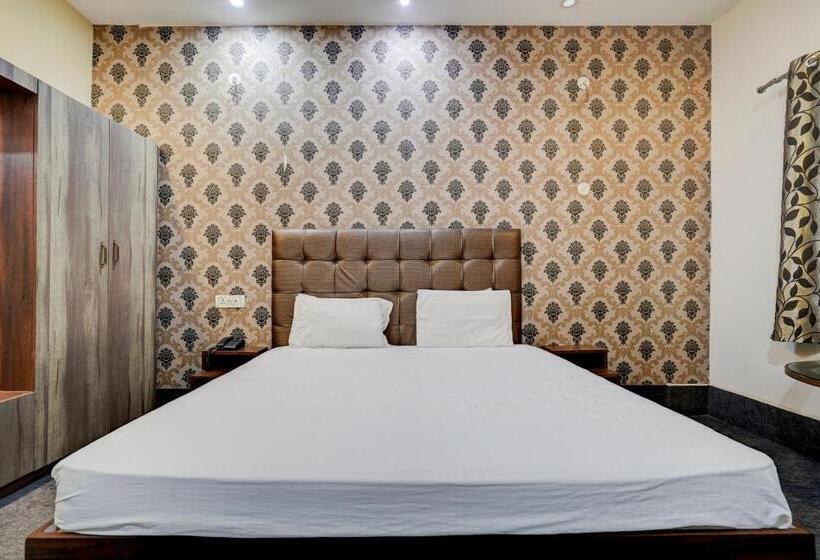 三人经典房间, O Shyam Utsav