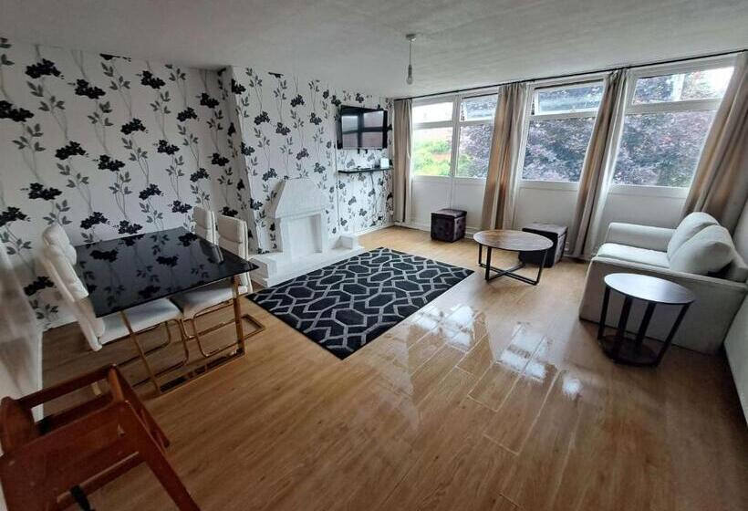 סוויטה משפחתית, Guest Suite At The Grand