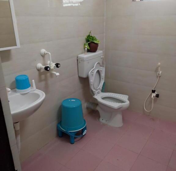 Номер Стандарт, Madhavji Villa