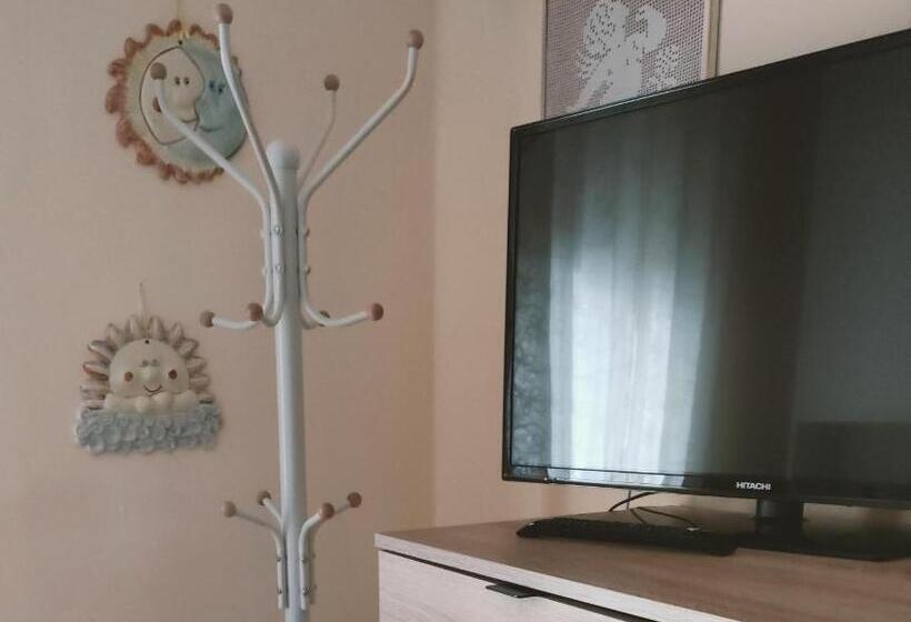 スタンダードルーム, Ros S House