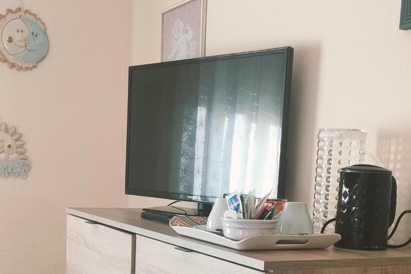 スタンダードルーム, Ros S House