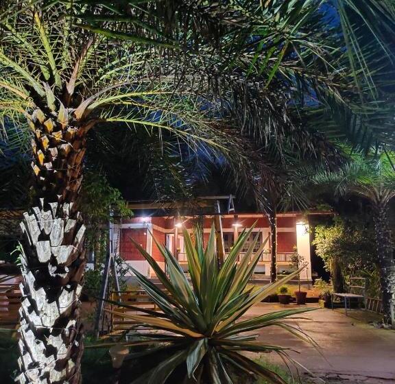 חדר סטנדרט, Heaven Gaits