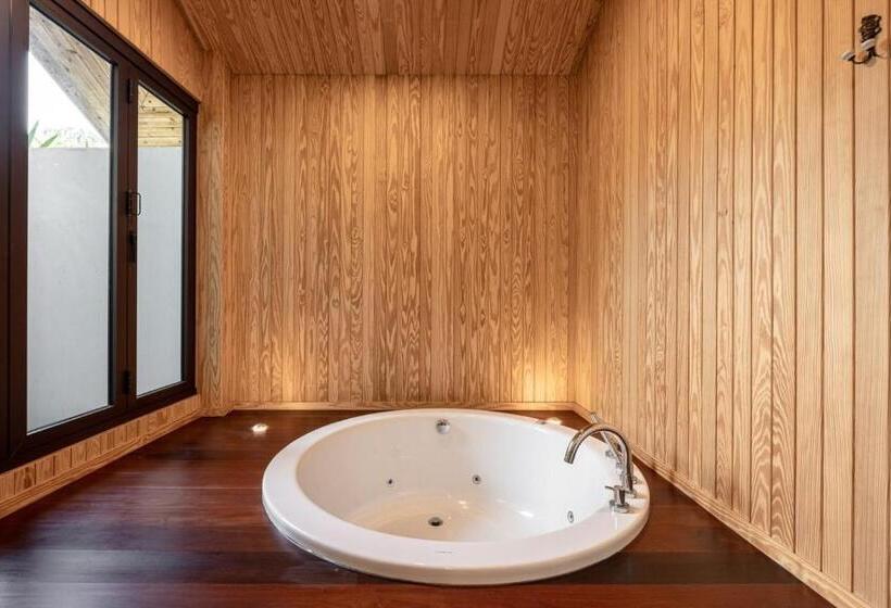 Номер Стандарт с Балконом, Thammachard29 Resort Baangrood