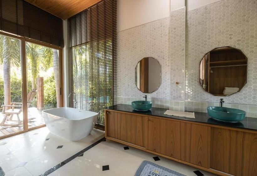 Люкс с Бассейном, Thammachard29 Resort Baangrood