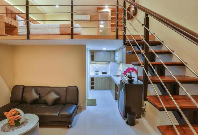 Deluxe Studio, The Horizontal Hotel Pacitan