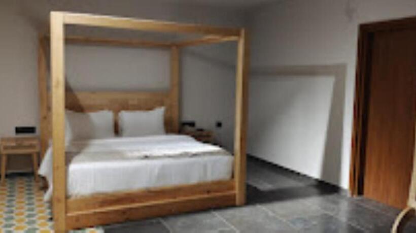 סוויטה דלוקס, V Hotels And Resorts Kotha Peta Rural