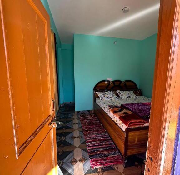 Номер Стандарт Вид на Горы, Vigyan Hostel Tosh