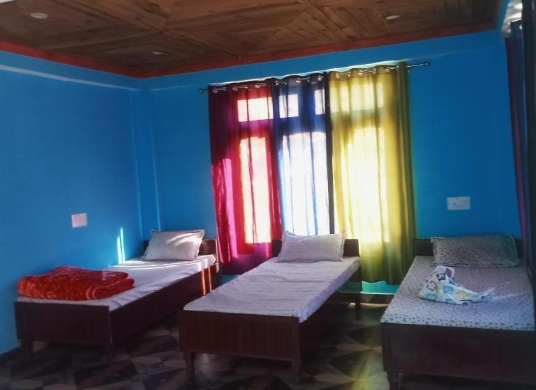 Кровать в Общей Комнате, Vigyan Hostel Tosh