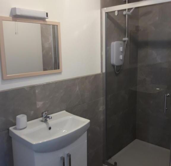 标准间, The Anchorage