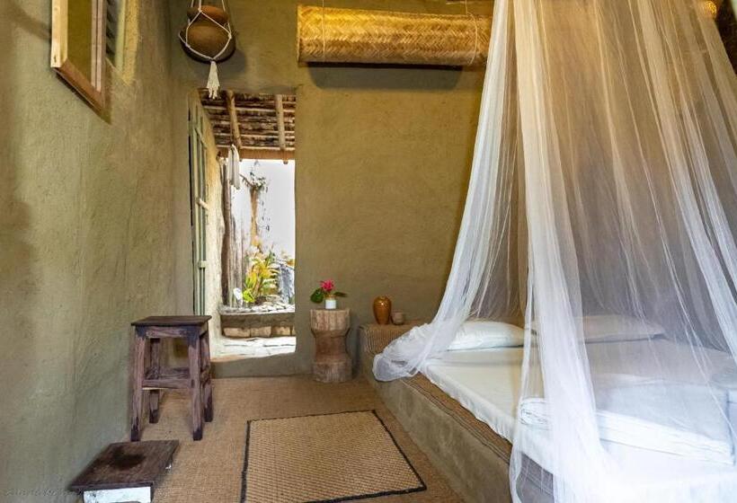 침실 1개 주택, Cure Monastery