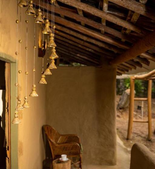 침실 1개 주택, Cure Monastery