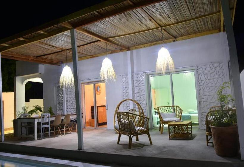 بنگله خانوادگی, Mykolodge Majunga