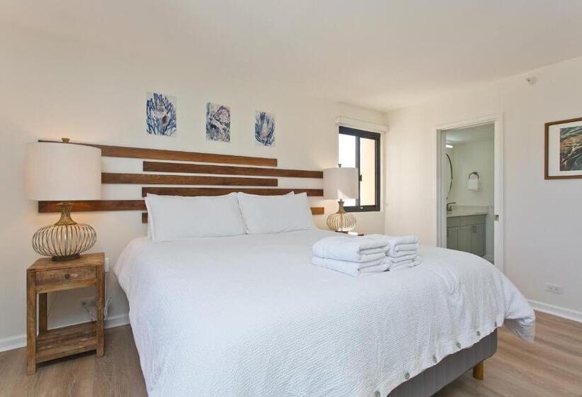 Апартаменты 1 Спальня Вид на Море, High Floor Luxury Oceanfront At Waikiki Beach Tower