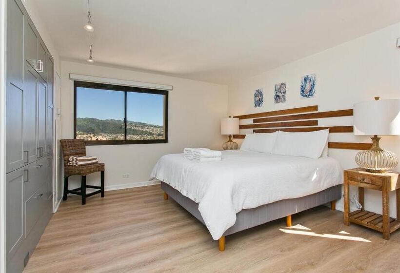 Апартаменты 1 Спальня Вид на Море, High Floor Luxury Oceanfront At Waikiki Beach Tower