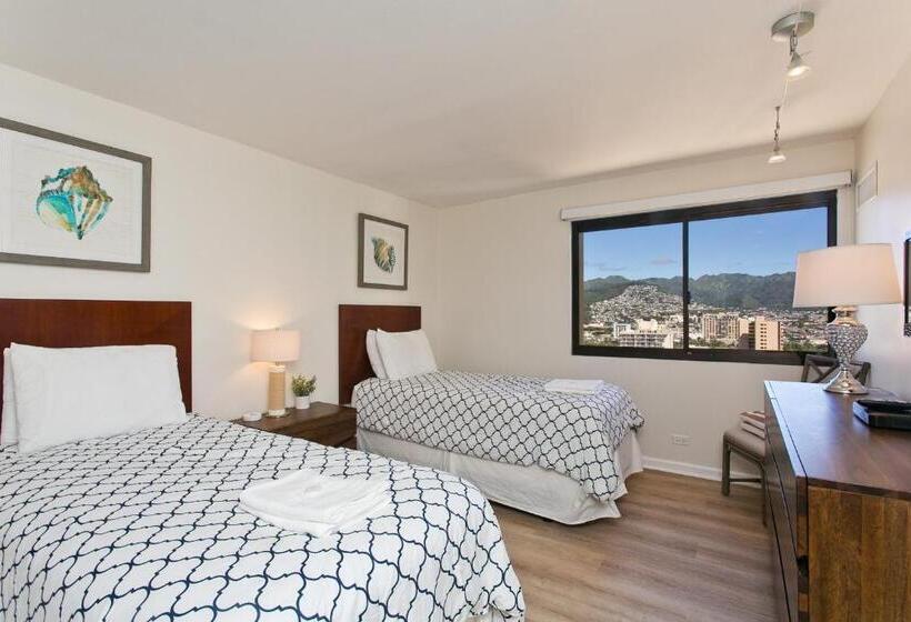 Апартаменты 1 Спальня Вид на Море, High Floor Luxury Oceanfront At Waikiki Beach Tower