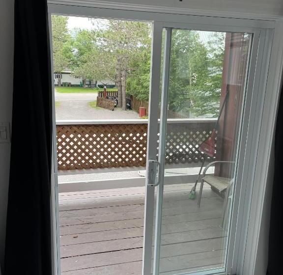 Suite with lake view, Auberge De Ferme Neuve