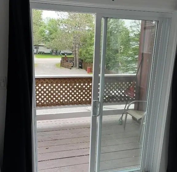 Suite with lake view, Auberge De Ferme Neuve