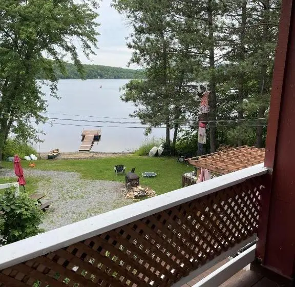 Suite with lake view, Auberge De Ferme Neuve