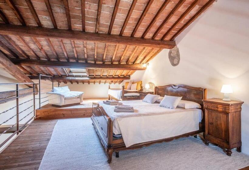 דירת שלושה חדרים, Villa Calicantus