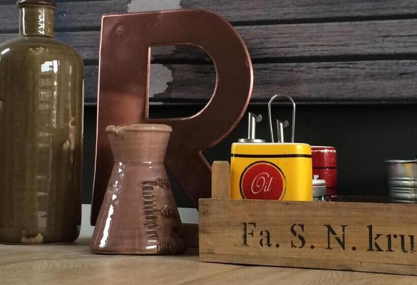 סטודיו דלוקס, De Weegbrug