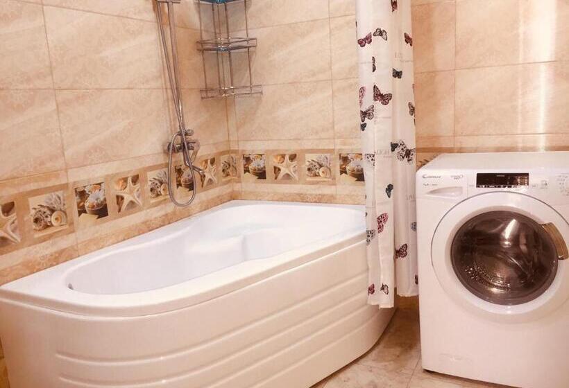 חדר דלוקס, Nihol