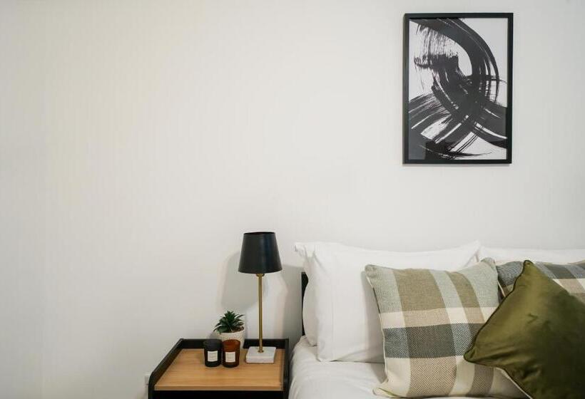 이코노미 룸, Pitshanger Hububb Stay