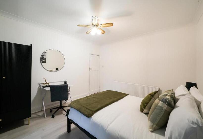 이코노미 룸, Pitshanger Hububb Stay