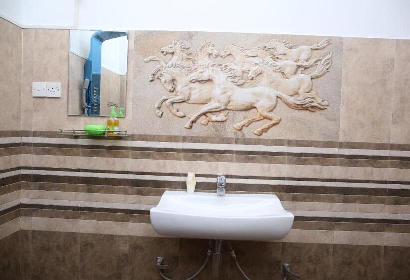 デラックスルーム, Suzzi Villa