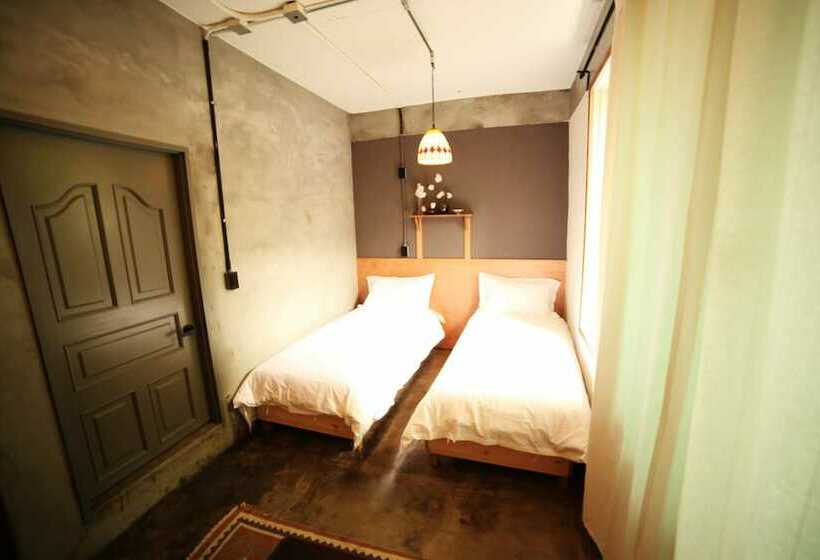 Люкс Вид на Сад, Hongdae Guesthouse Pajamaparty   Hostel