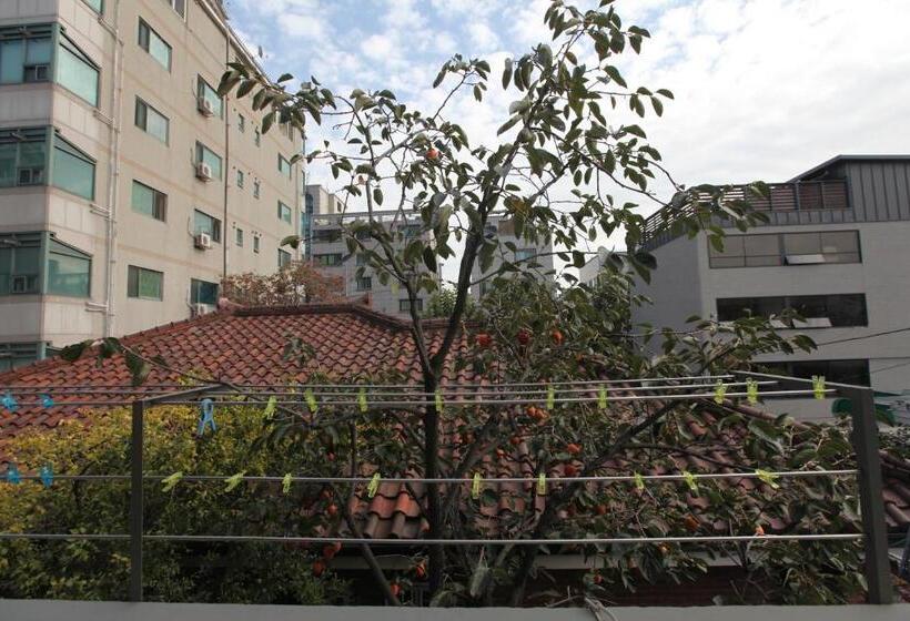 Студия Стандарт, Hongdae Guesthouse Pajamaparty   Hostel