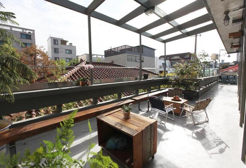 Студия Стандарт, Hongdae Guesthouse Pajamaparty   Hostel