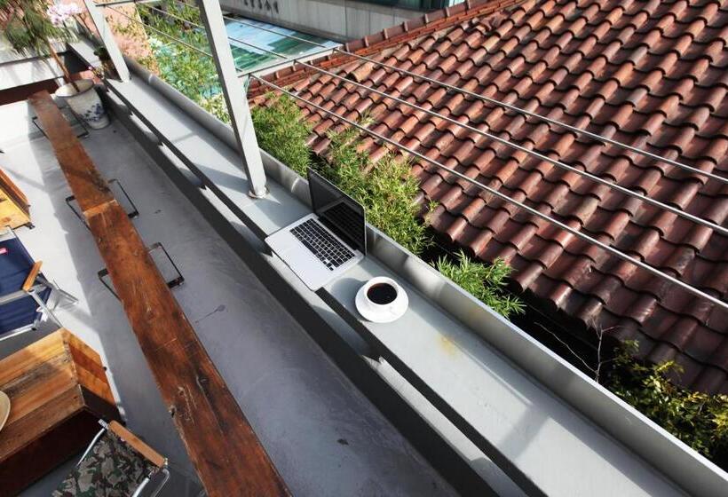 Студия Стандарт, Hongdae Guesthouse Pajamaparty   Hostel