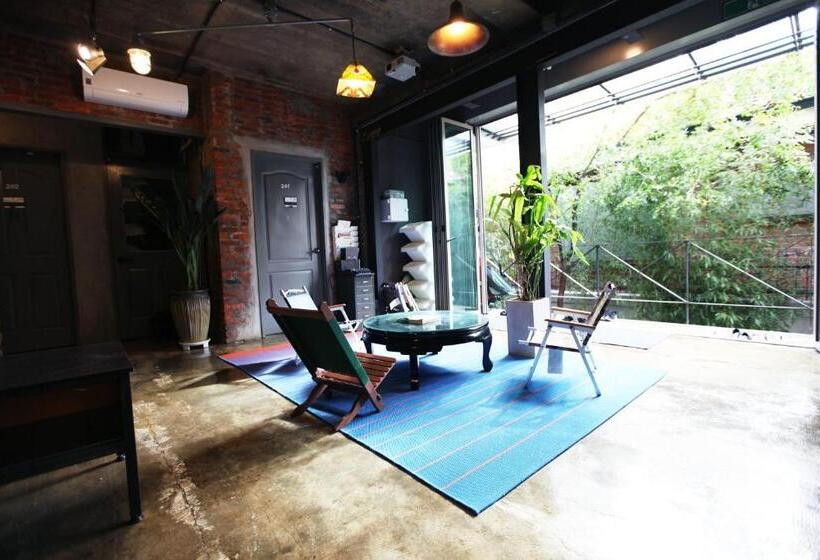 Номер Superior Вид на Сад, Hongdae Guesthouse Pajamaparty   Hostel