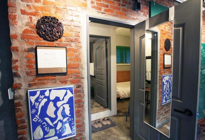 Семейный Номер, Hongdae Guesthouse Pajamaparty   Hostel