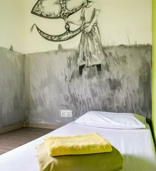 اتاق استاندارد یک نفره, Pods The Backpackers Home & Cafe